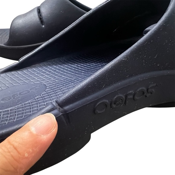 Oofos Ooahh Slides Recovery Comfort Sport Sandals Navy Blue Mens 12 Women 14 - Picture 9 of 11